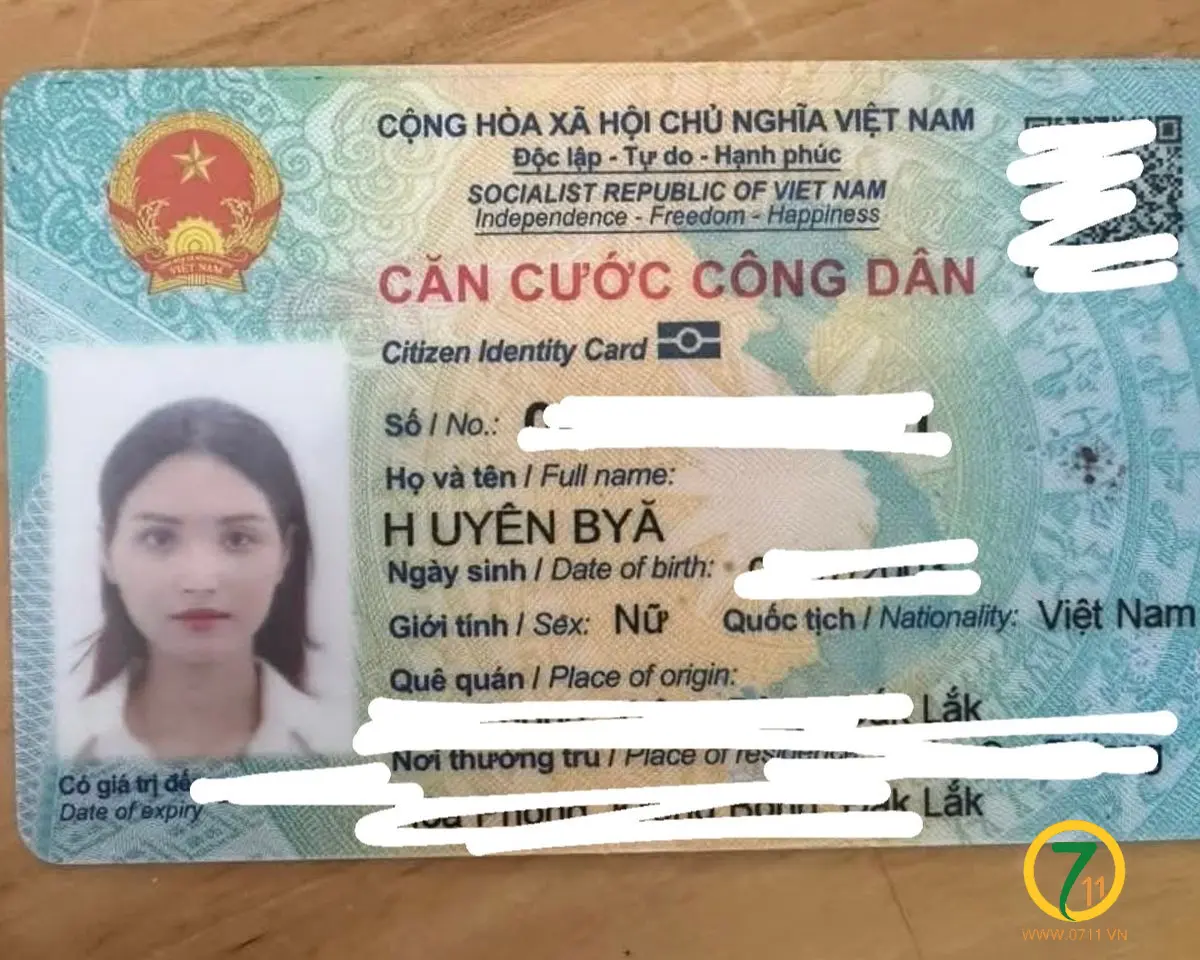 Rơi ví Hồ Chí Minh tên H Uyên Bya