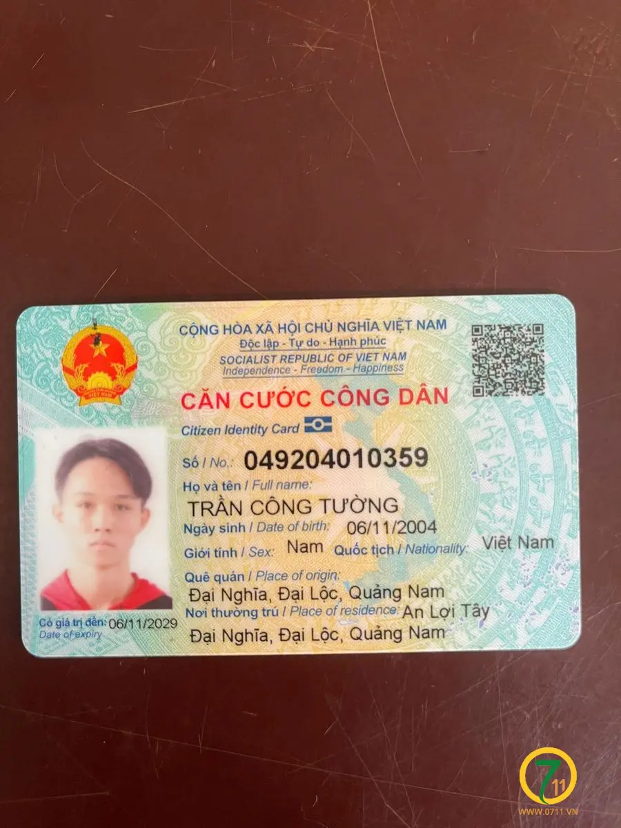 Tìm ví màu đen rơi , giấy tờ tên Trần Công Tường