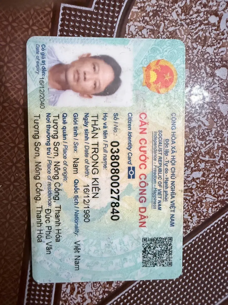Bao lô : thân trọng kiêm