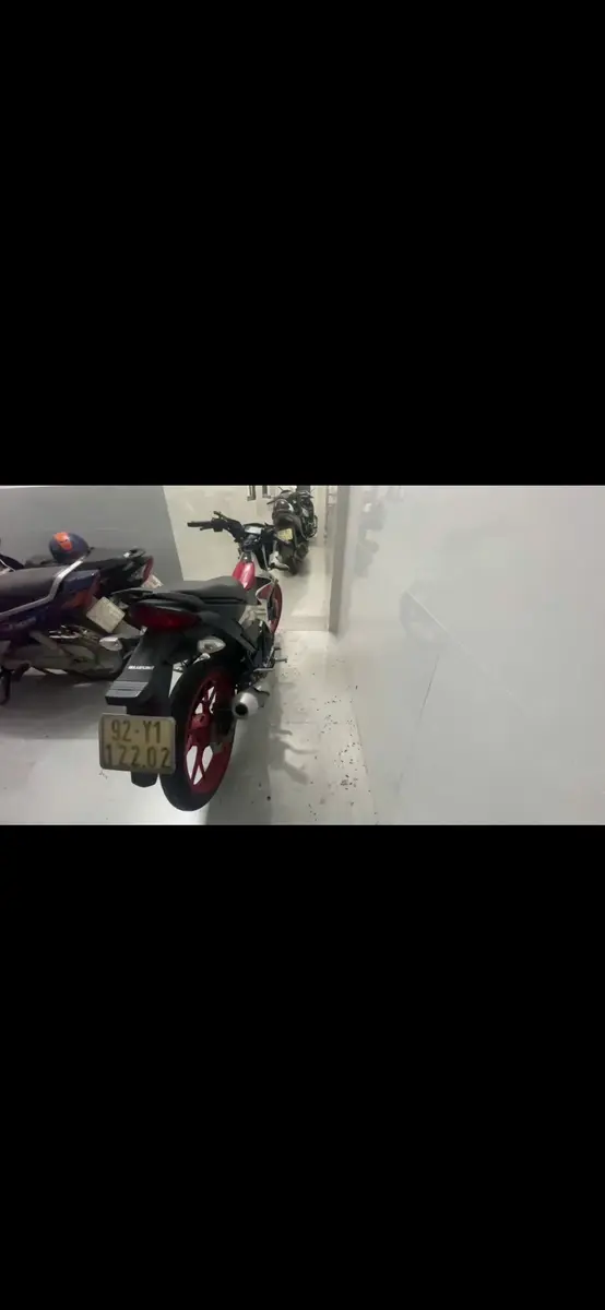 Vào khoảng 2h ngày 2/10 tại khu vực 76 Lê Trung Đình, Ngũ Hành Sơn, em có bị trộm xe suzuki satria biển số 92Y1-012202 như hình ảnh. Mọi người có thấy xin liên hệ em qua fb này với ạ. Em cảm ơn ạ