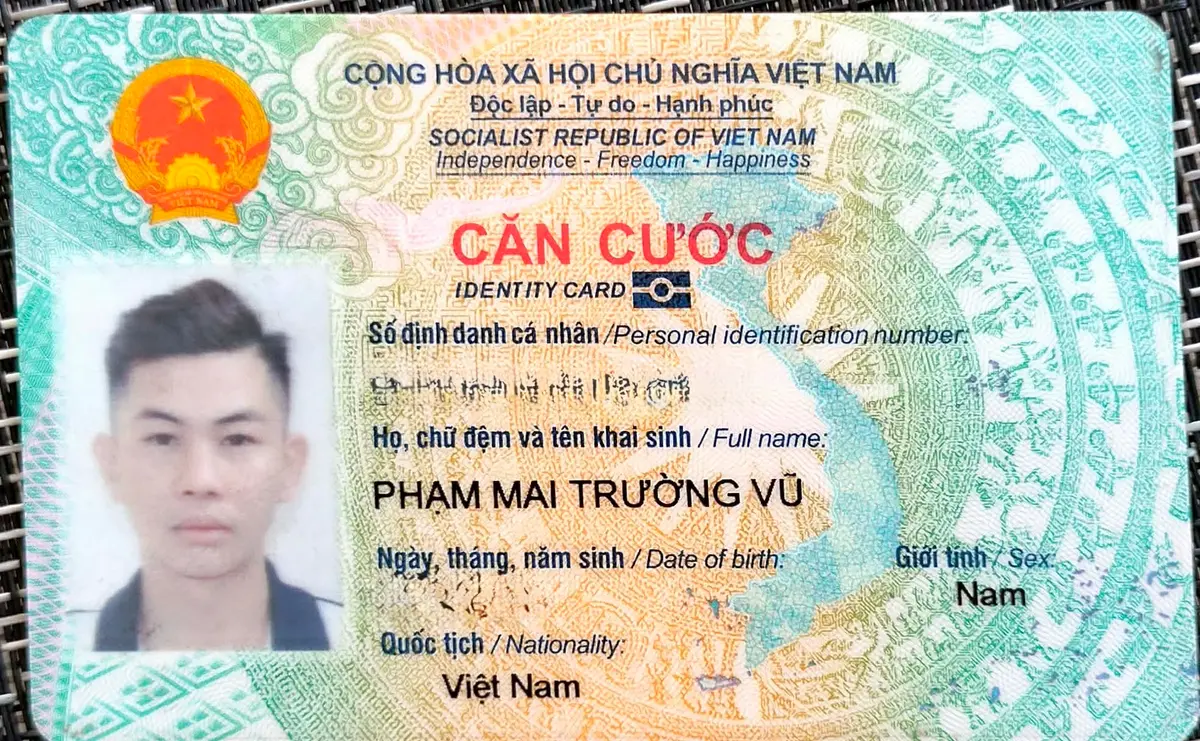 Rơi giấy tờ ở Đà Nẵng tên Phạm Mai Trường Vũ 2001