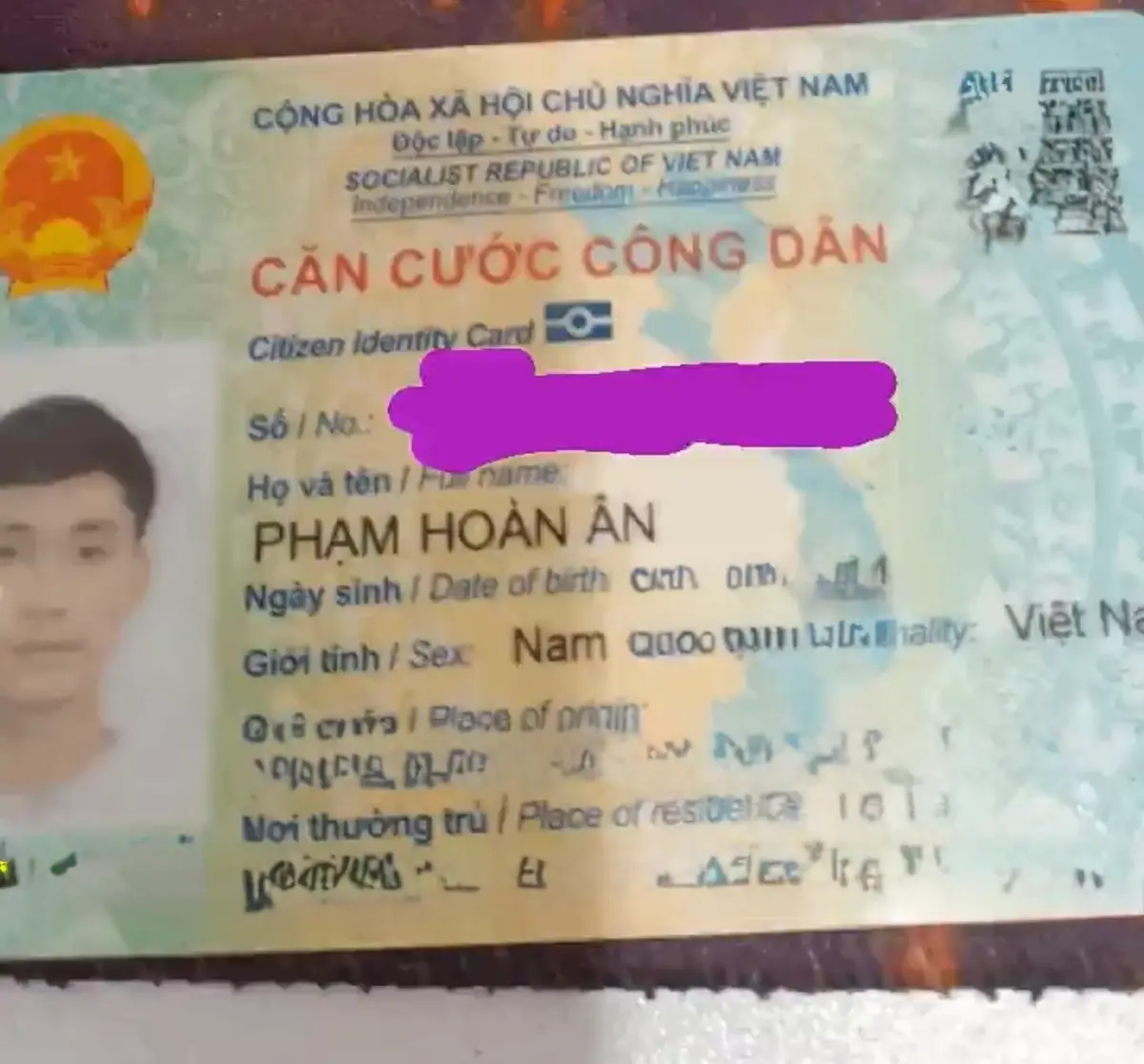 Rơi ví ở Đà Nẵng tên Phạm Hoàn Ân 2004
